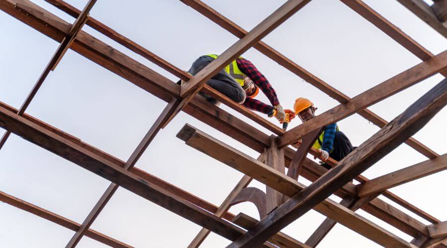 Professional gutter cleaning services in Bergland, MI